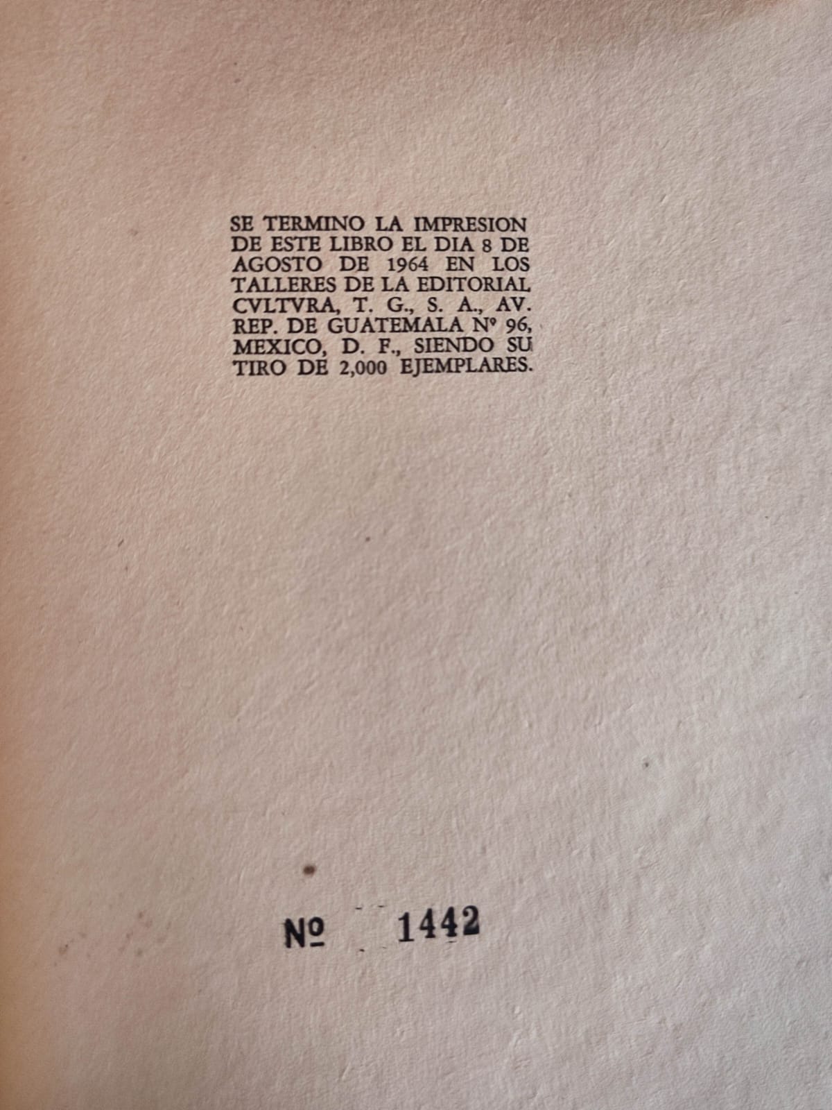 Adela Palacios. El angelito. Tres cuentos para mujeres. 