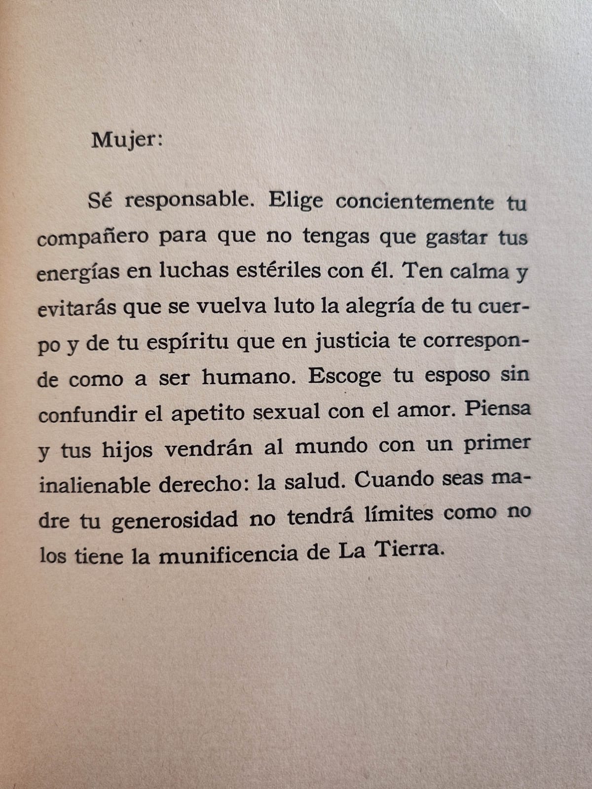 Adela Palacios. El angelito. Tres cuentos para mujeres. 