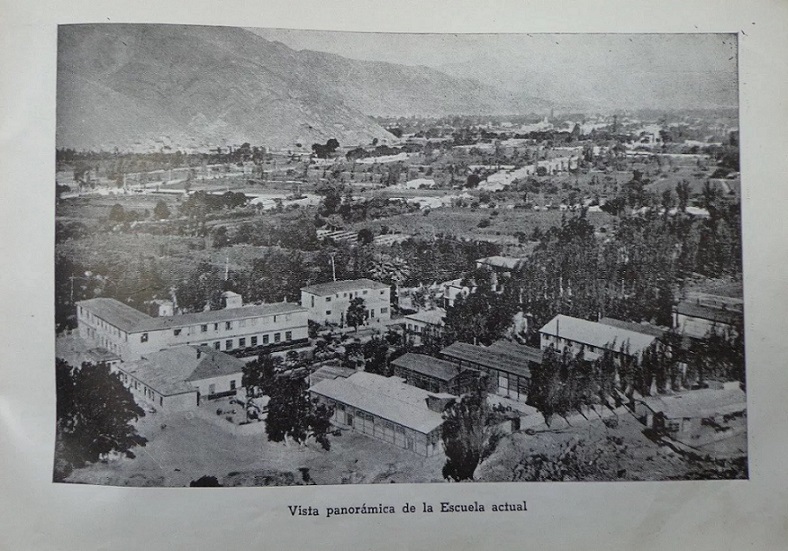 Album histórico de la Escuela Univ. de Minas de Copiapó : 1857-1950.