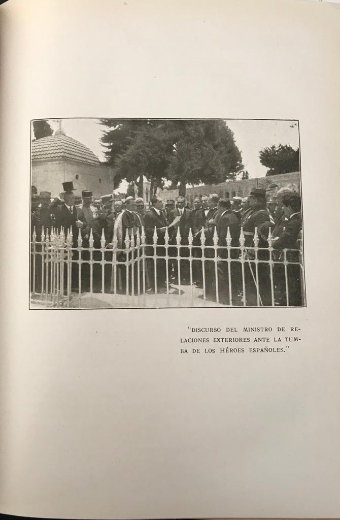 Villanueva Gutiérrez, Adulfo	Crónica oficial de la embajada del Cardenal eminentísimo señor Doctor Don Juan Benlloch y Vivó Arzobispo de Burgos, a la América española. 2 Tomos