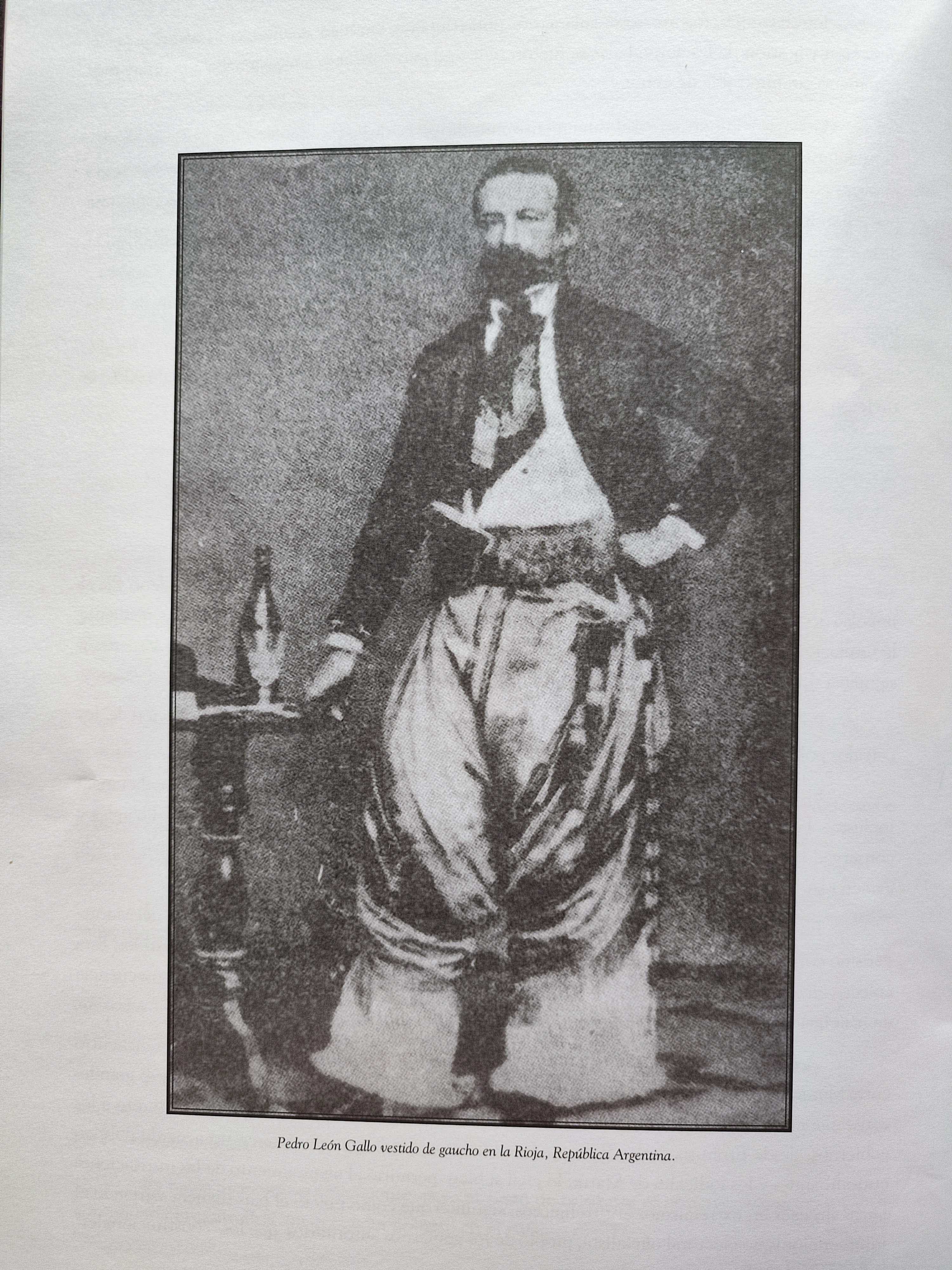 Adolfo Zaldívar Larraín.	A propósito de Pedro León Gallo. El regionalismo en pasado y presente.