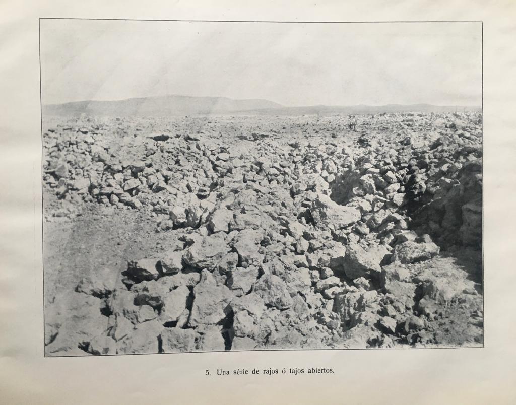 Vistas de las faenas y puertos salitreros. 